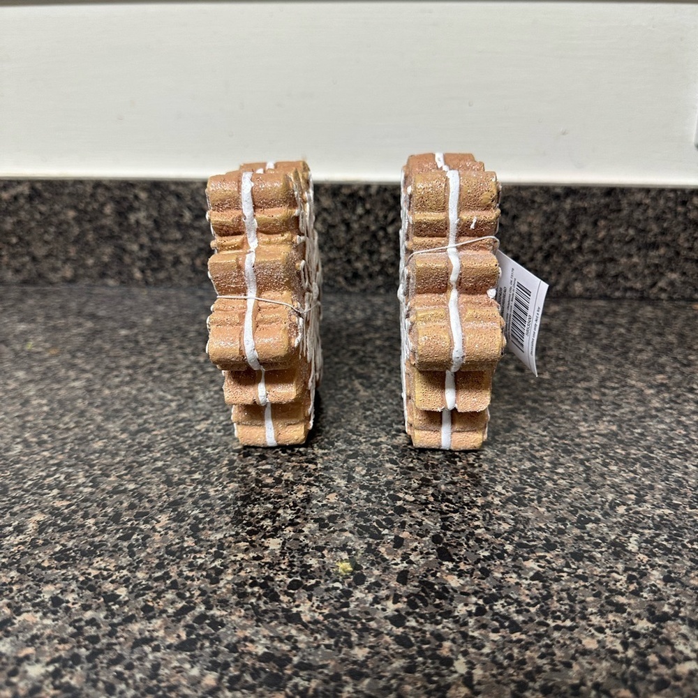 Gingerbread Cookie Snowflake Decor Set - Picture 3 of 5